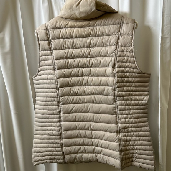 Nautica Light Tan Reversible Puffer Vest - Picture 3 of 6